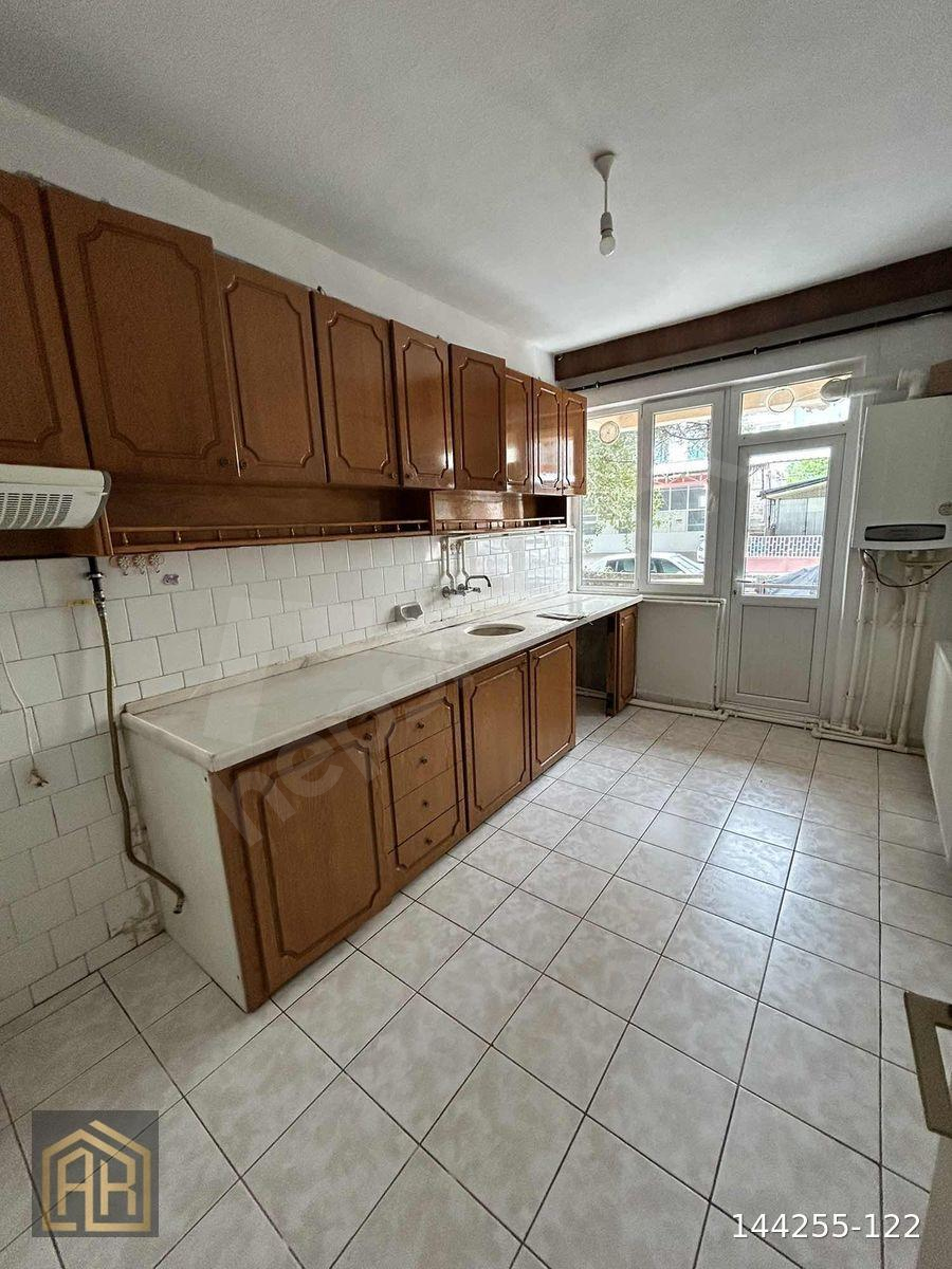 ARLI GAYRİMENKUL DEN YENİ MAHALLEDE KİRALIK 180M2 DAİRE