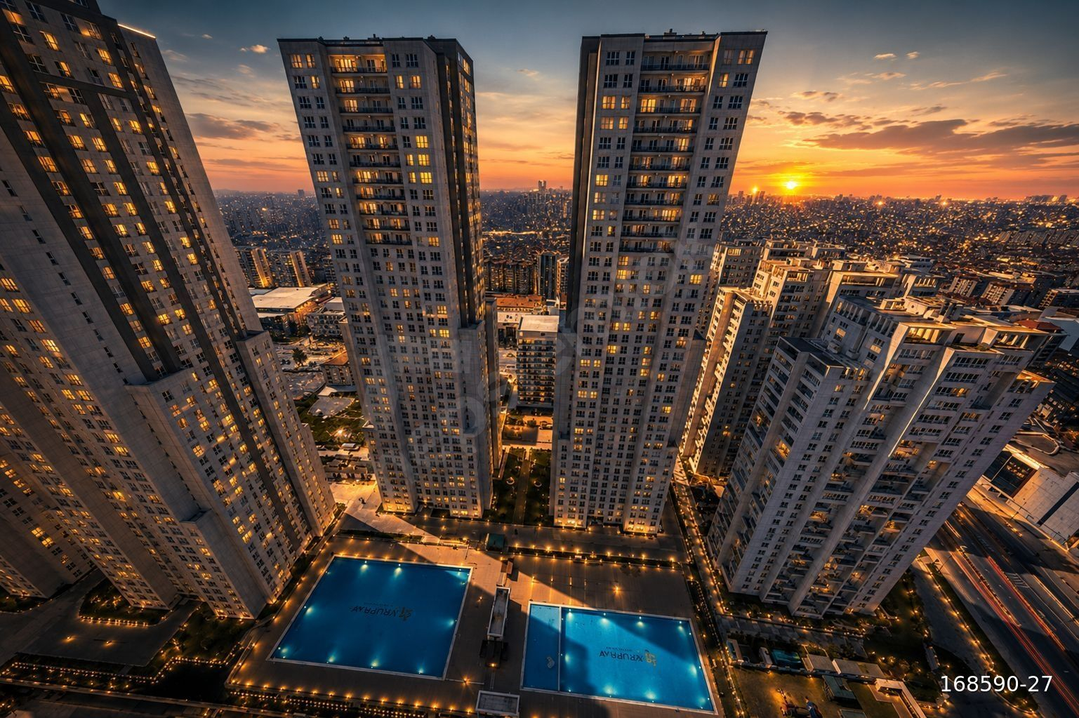 ÖZYURLAR N LOGO SİTESİ HAVUZ CEPHELİ KİRALIK 1+1 DAİRE