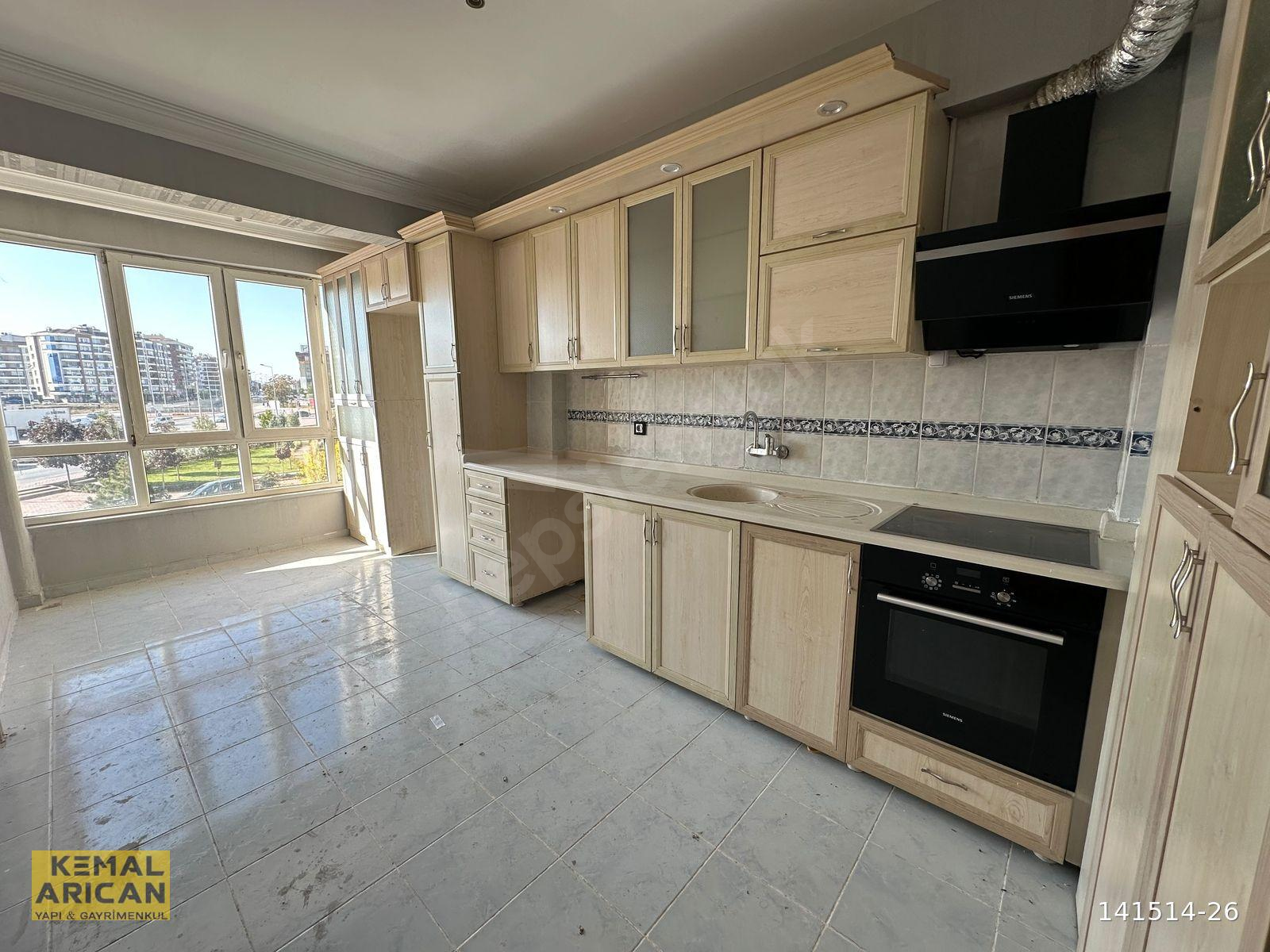 KEMAL ARICAN'DAN BEYŞEHİR ÇEVREYOLU ÜZERİ 3+1 KİRALIK SİTE İÇİ