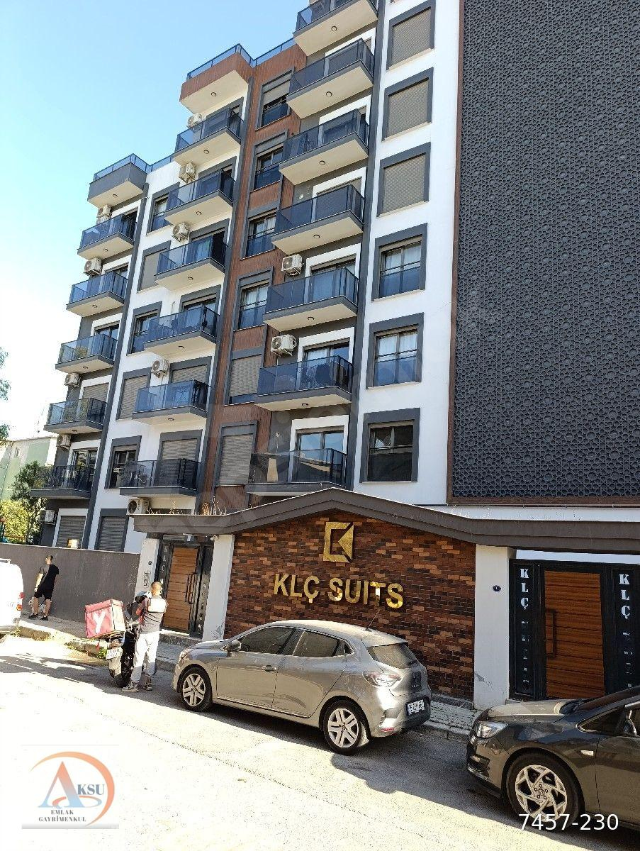 Bornova Mevlana mah. Havuzlu Sitede 1+1 50 m2 Kiralık Arakat Daire