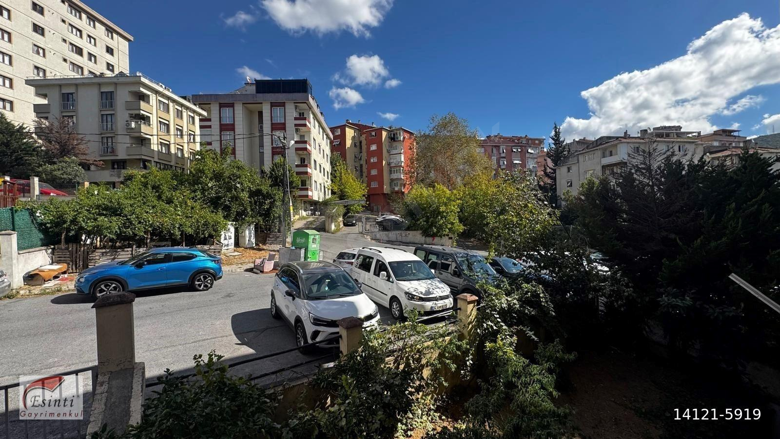 ATAŞEHİR İNÖNÜ DE ANA CADDEYE 250 M DAİRE