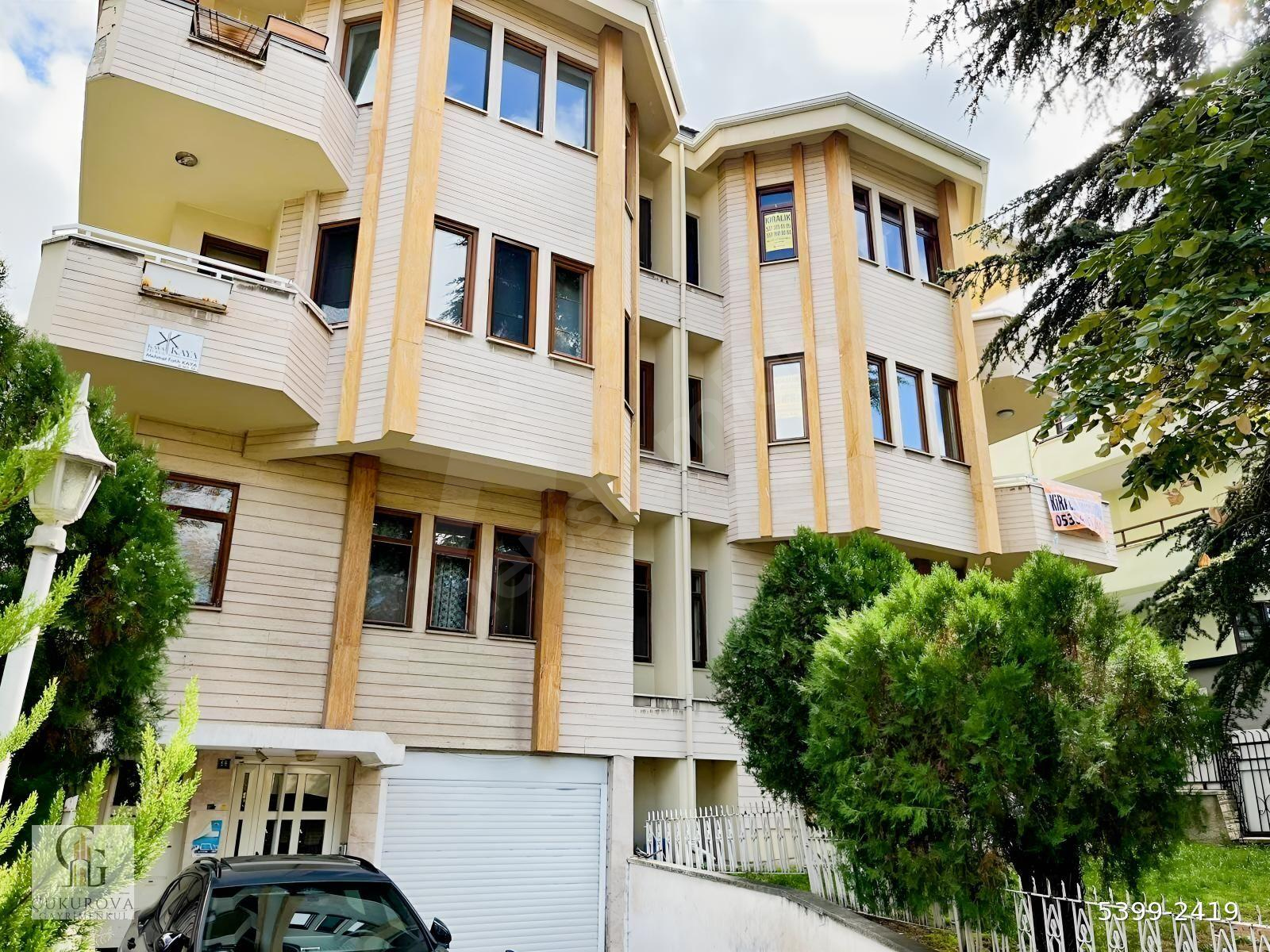 ÇUKUROVA EMLAK'TAN UĞURMUMCU SOK. KATTA 3+1 BAKIMLI