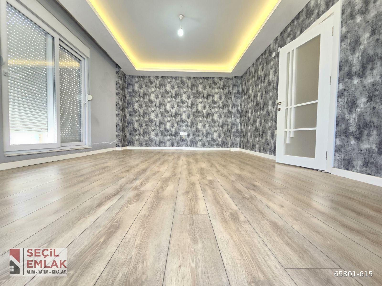 DÖŞEMEALTINDA FUUL GÜNEY CEPHELİ KÖŞE BAŞI DAİRE