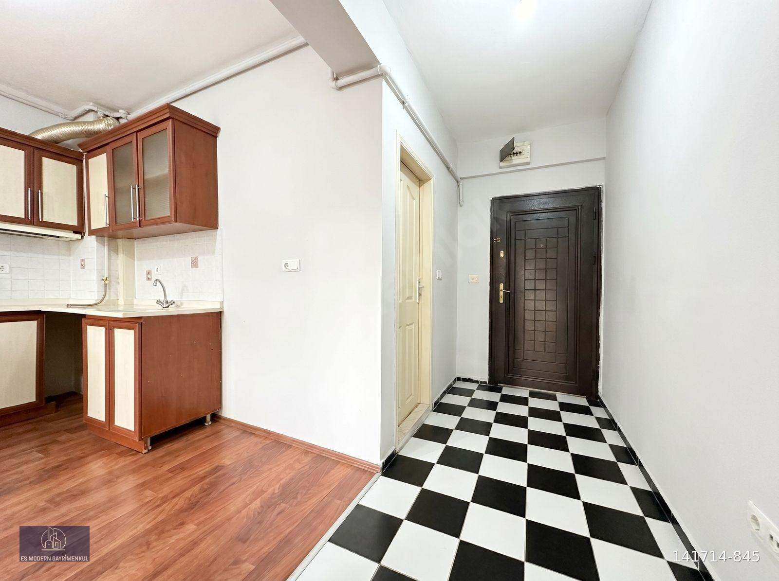 ANADOLU ÜNİ. KARŞISI - ÇİFT BALKON CADDE ÜZERİ KİRALIK 1+1 DAİRE