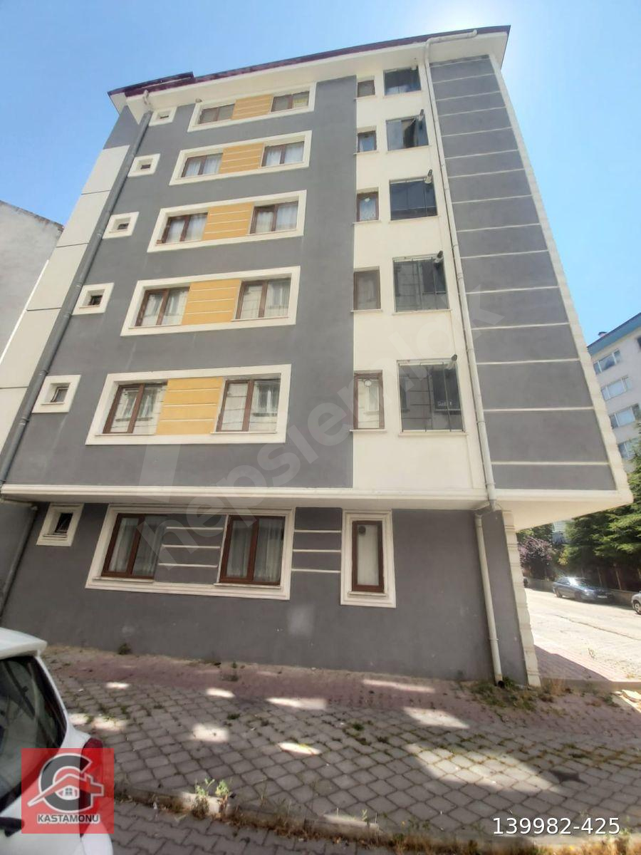 SALI PAZARI ÜNLÜLER SİTESİ ARKASI ARAKAT UYGUN 2+1