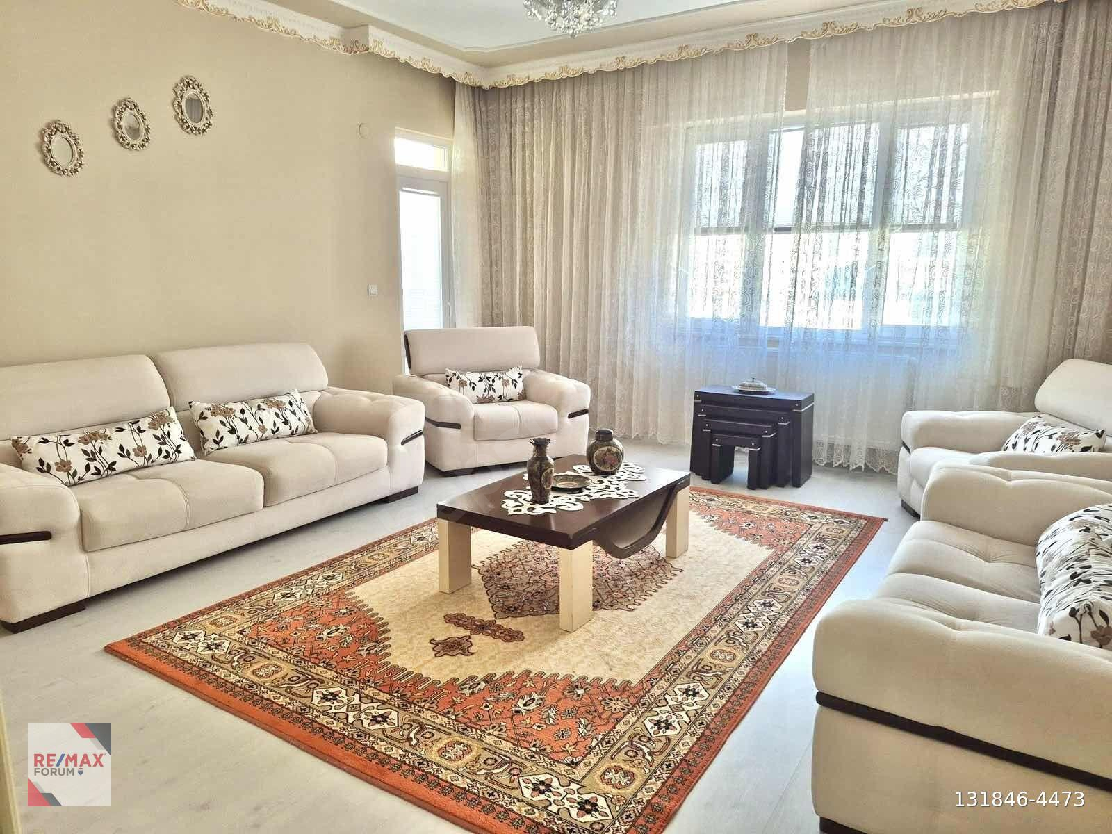 Kiracılı Süper Konumda Satılık Daire