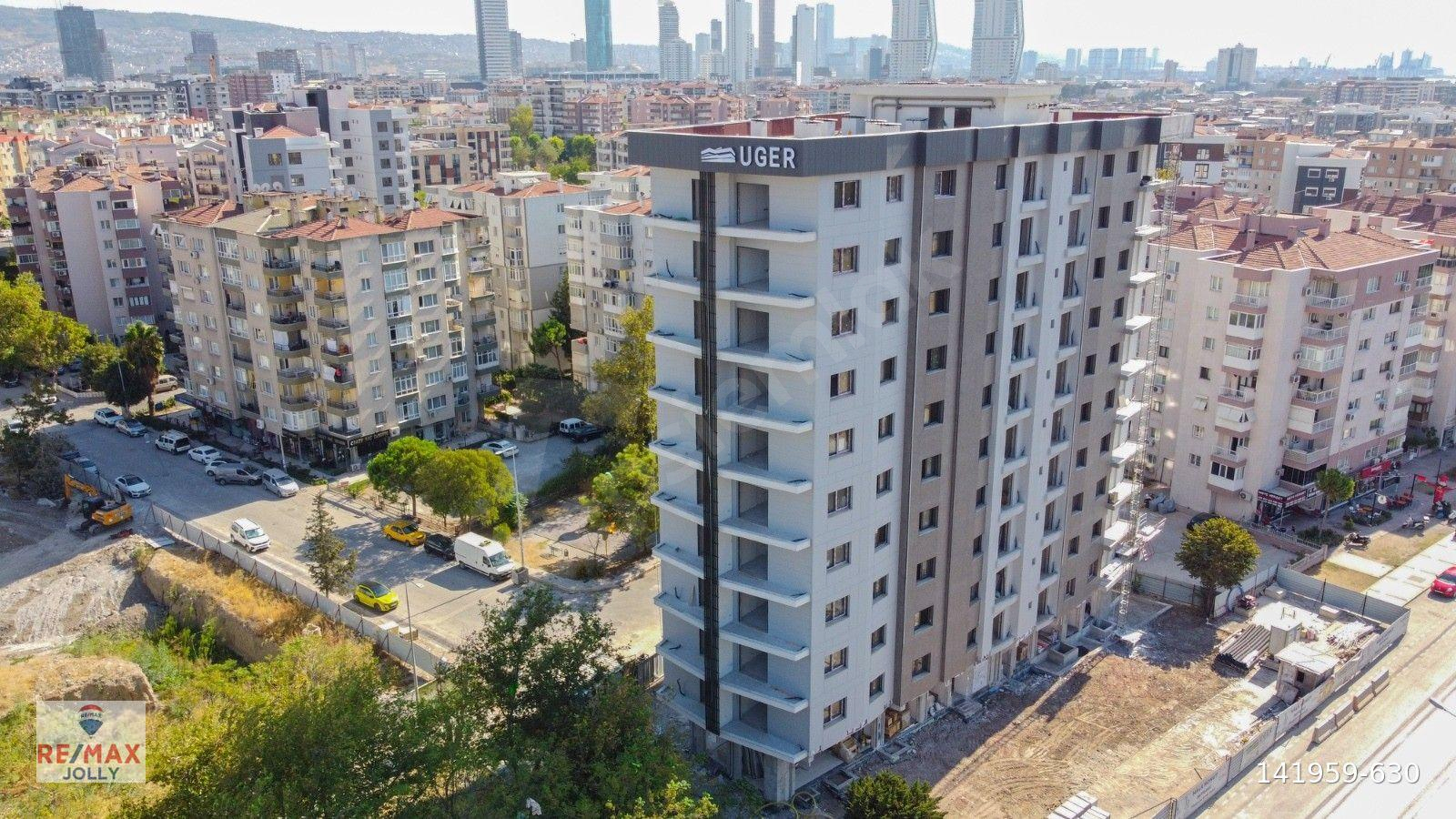Manavkuyu Mahallesi Yüzbaşı İbrahim Hakkı Caddesi 3+1 Satılık