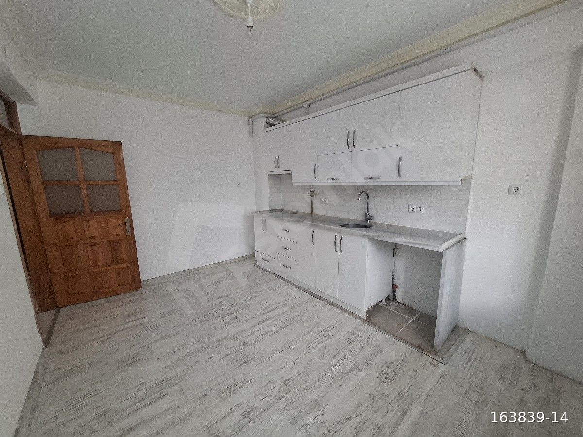 KİRALIK DAİRE ( AYRI MUTFAKLI)