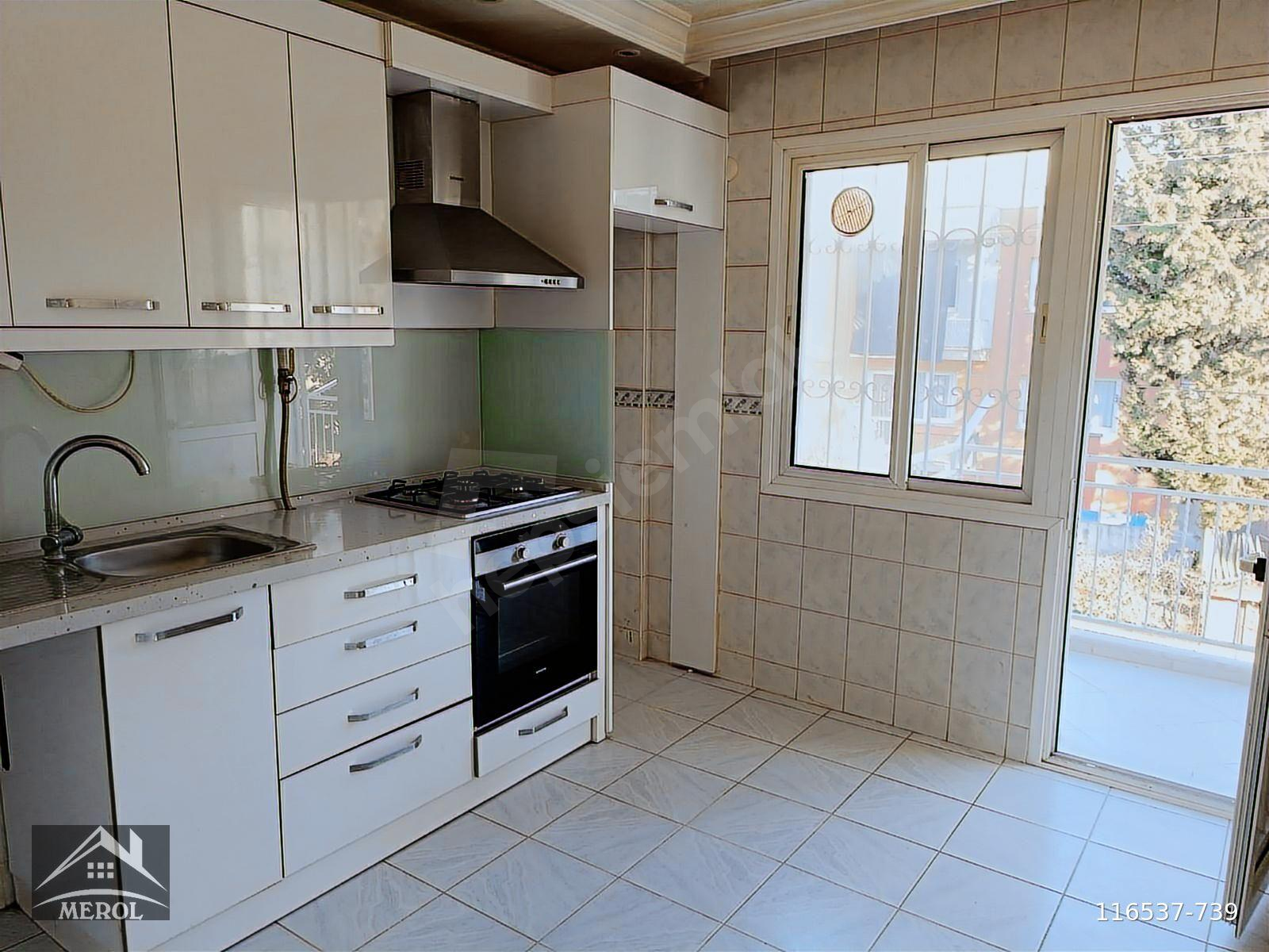 Bornova Atatürk Mah.'nde Geniş ve Şık 2+1 Daire Kiralık