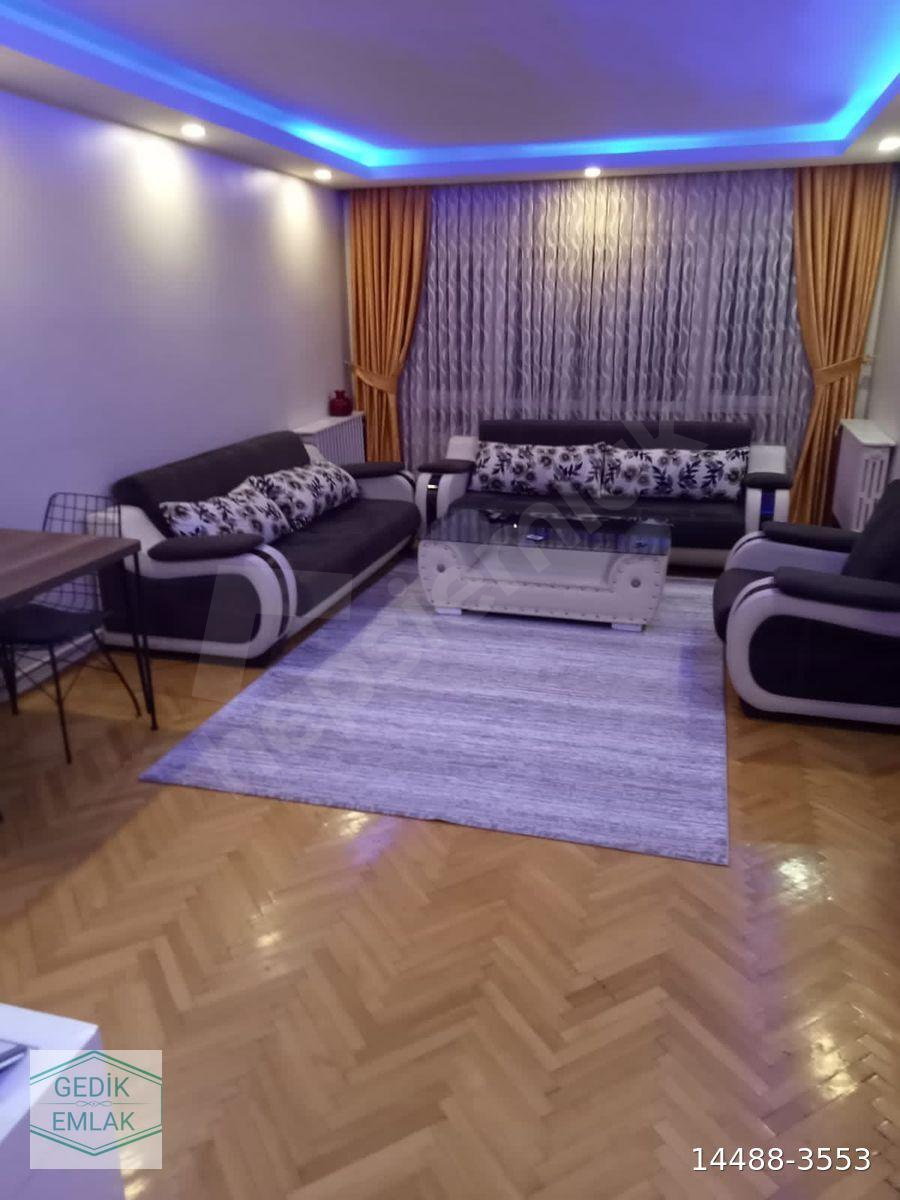 Büyükesat ‘Güzelsu sk’ta 3+1 yapılı ,balkonlu ve eşyalı daire.