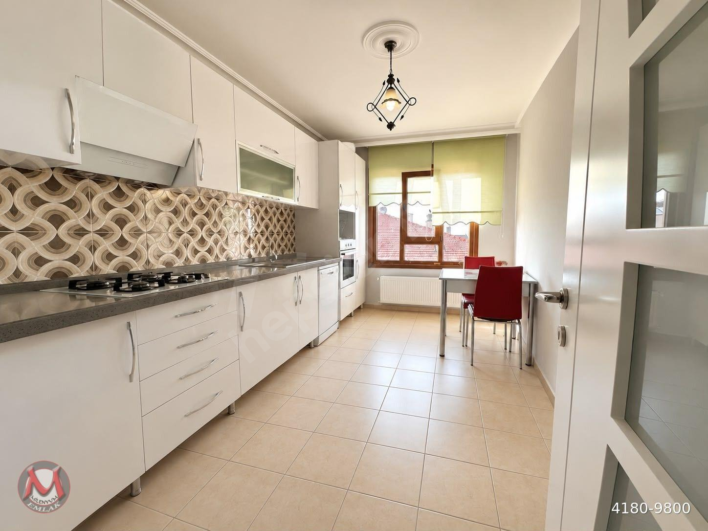 PARK VE ŞEHİR MANZARALI 3+1 140 M2 2.KAT KÖŞE BAŞI LÜKS YAPILI KABİL CADDE 3 BİNA FIRSAT SATILIK **