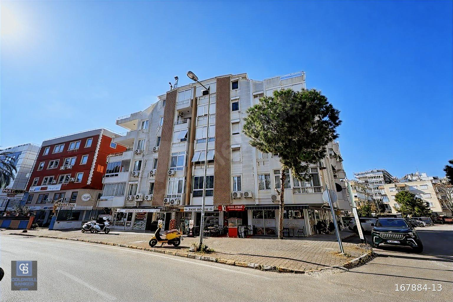 GENİŞ 3+1 ARAKAT DAİRE 145 m² | Gençlik Mah. | Denize 5 DK