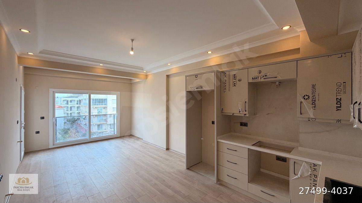 Kuşadası Güzelçamlı’da Denize 650m Oturuma Hazır Satılık 2+1 Daire