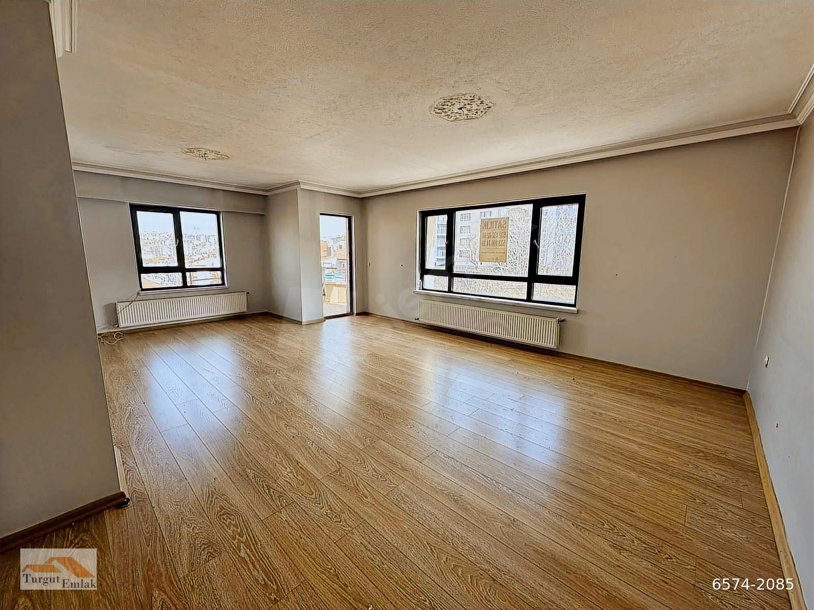 VEDAT DOLAKAY CADDESİNE YAKIN 5+1 SATILIK DUBLEKS
