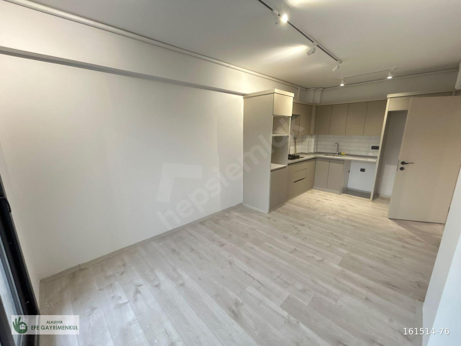ALAŞEHİR EFE GAYRİMENKUL'DEN KURTULUŞ MAH. KİRALIK 2+1 DAİRE