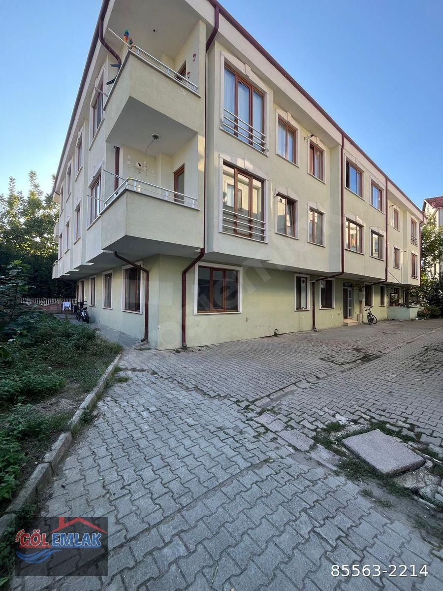 Sapanca Göl Emlaktan Çarşıda Merkezi Site 3+1 Kiralık Daire