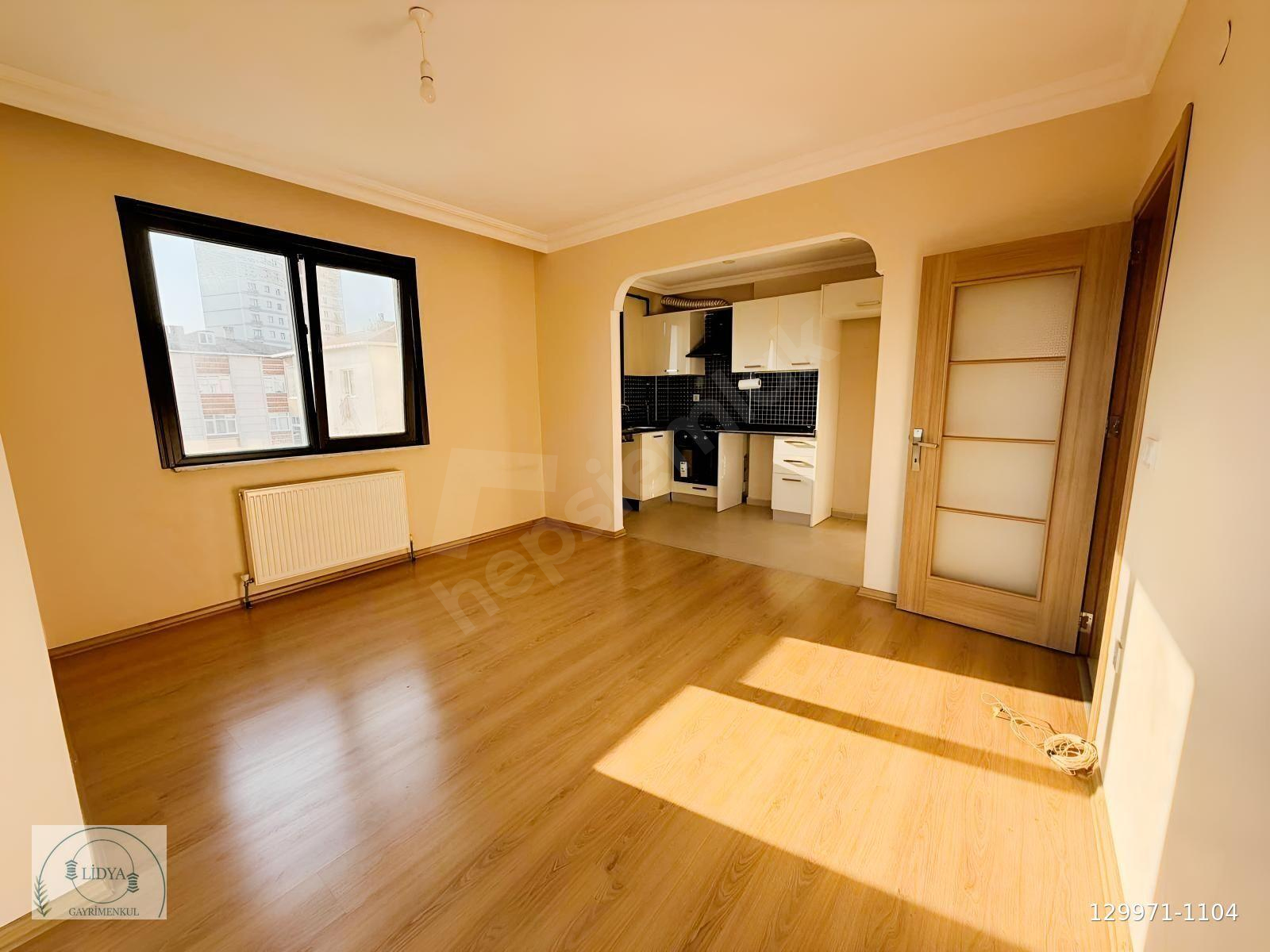 LİDYA GAYRİMENKUL İNÖNÜ MAH. OTOPARKLI BALKONLU MANZARALI 2+1