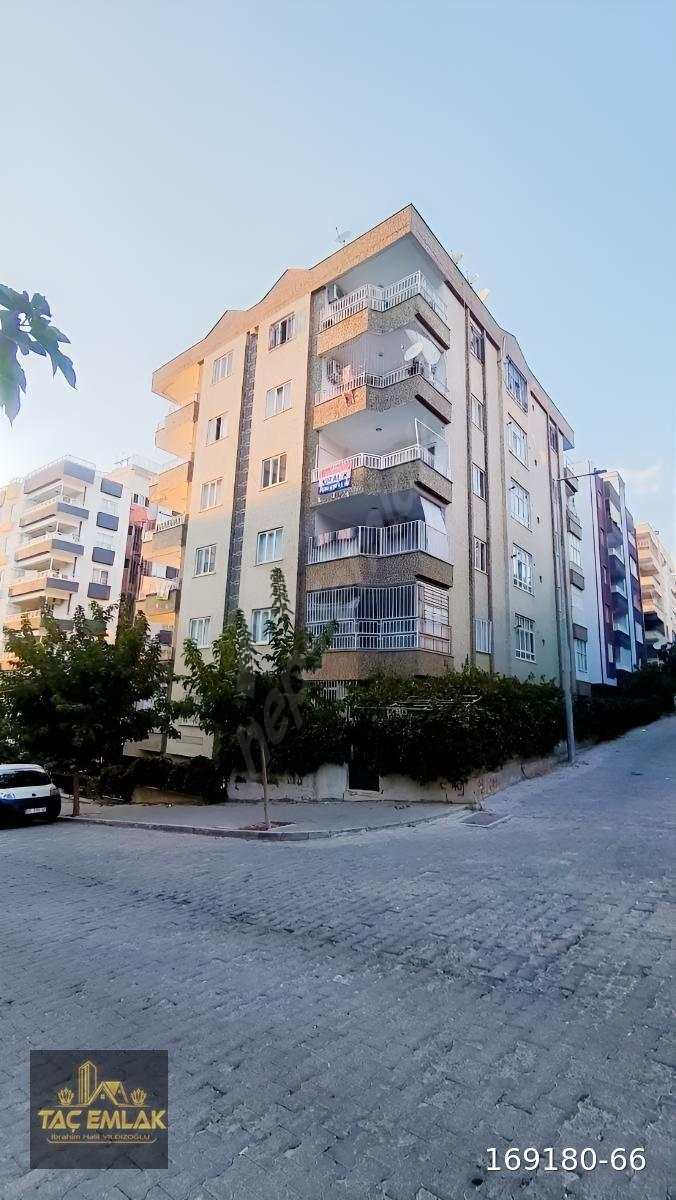 KARAKÖPRÜ 1.35 de 4 ODALI ARAKAT KİRALIK DAİRE