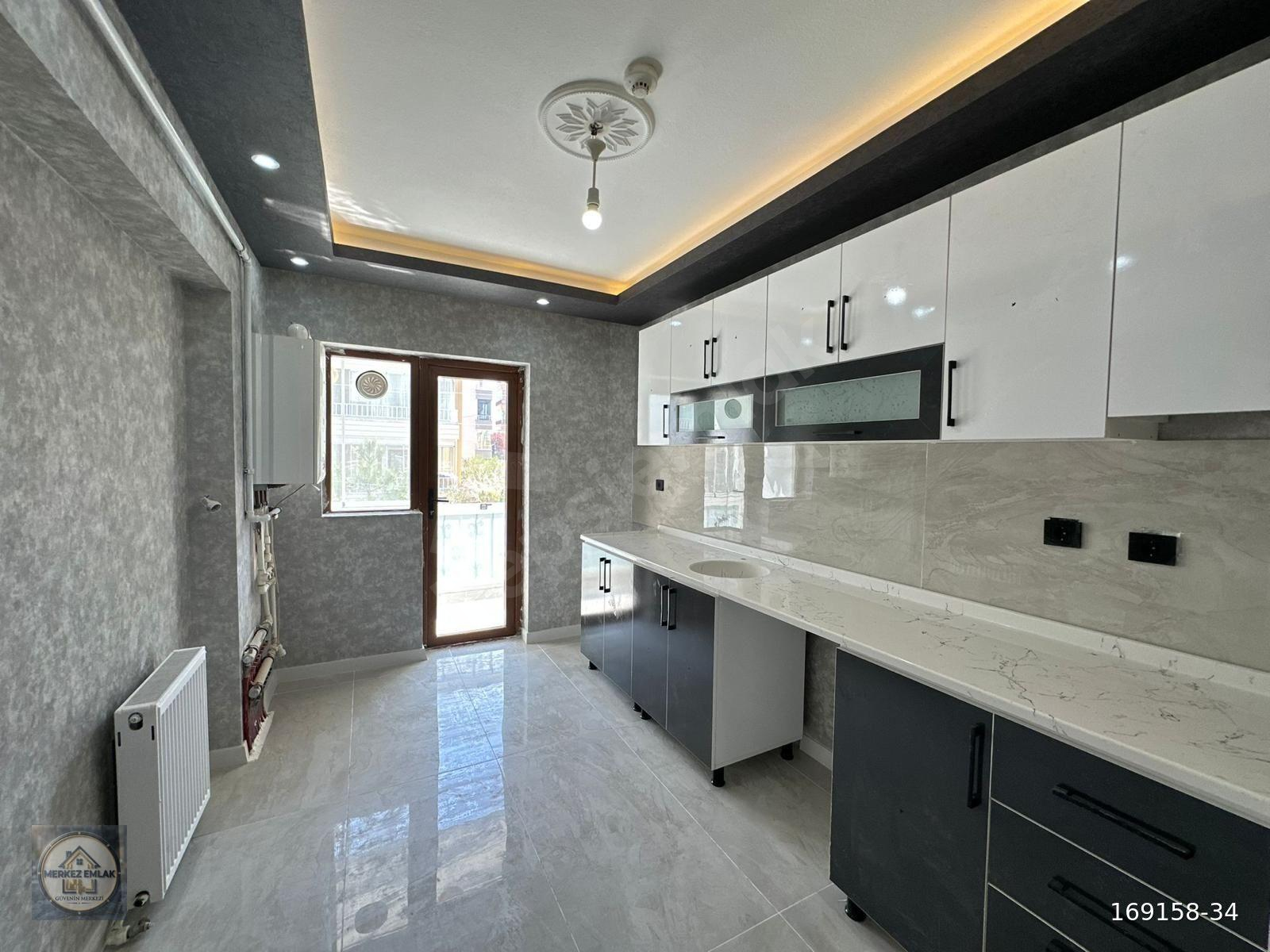 MERKEZ EMLAK'DAN KUŞCAĞIZ MH FULL YAPILI İSKANLI GENİŞ M2 3+1