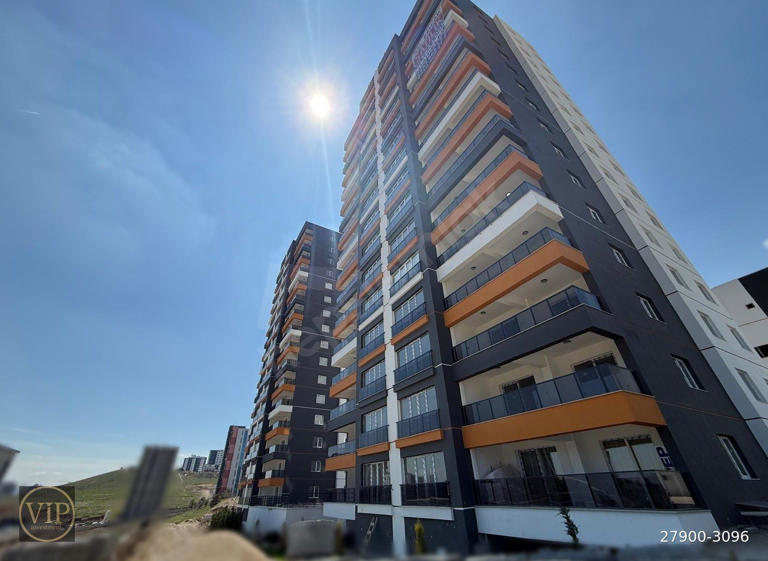 YENİMAHALLE SUSUZ ORHANLAR SİTESİ'NDE GENİŞ 4+1 SATILIK DAİRE
