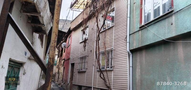 ÖZTÜRK EMLAKTAN ÇARŞI MERKEZDE 3 KATLI KOMPLE SATILIK BİNA