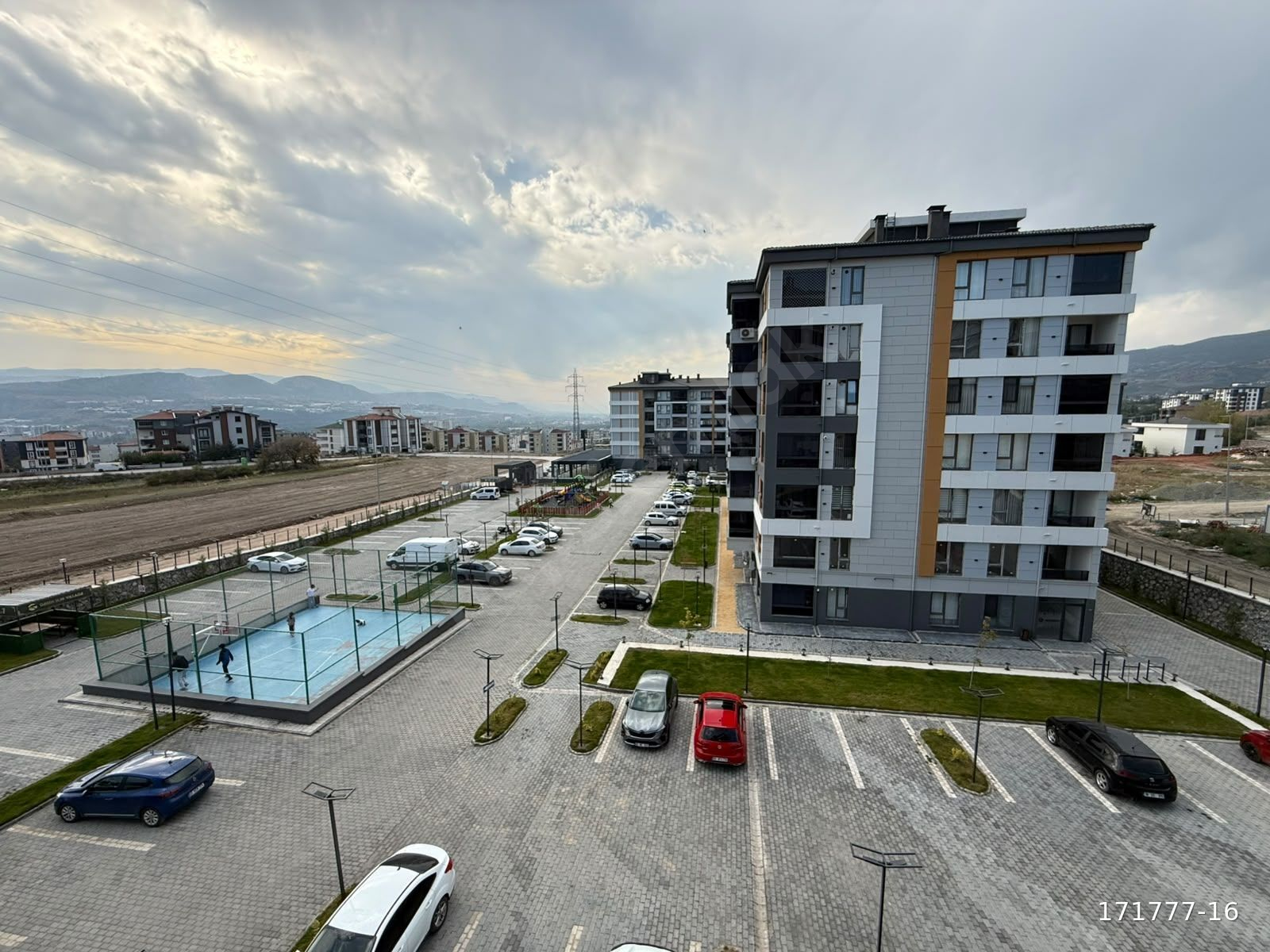 GÜNEŞLİ TEPEŞEHİR 1 EXCLUSİVE'DE MODERN KİRALIK (3.5+1) DAİRE