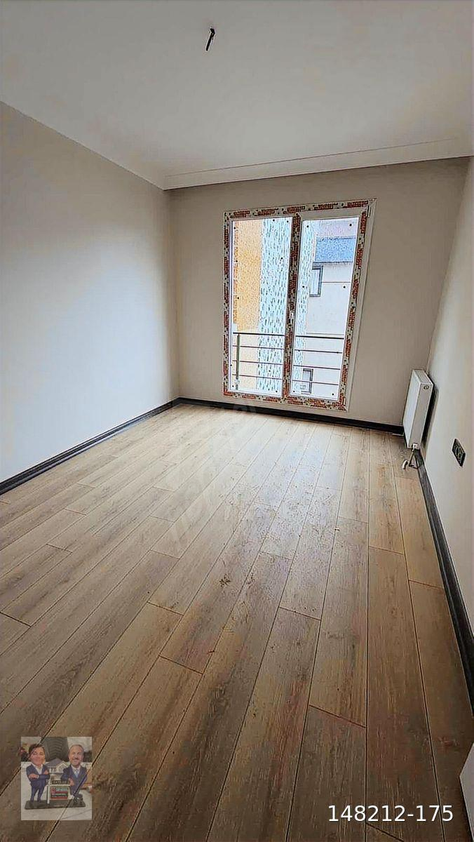 AVCILAR DENİZKÖŞKLERDE 3.KAT ÖN CEPHE ASANSÖRLÜ DAİRE