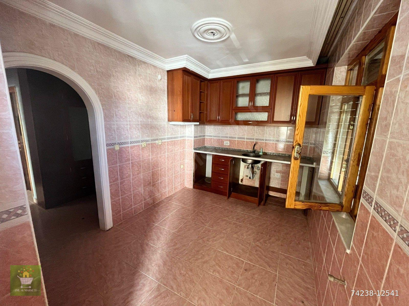 TRAMVAYA 2 DAKİKA MESAFEDE ARAKATTA 2+1 DAİRE