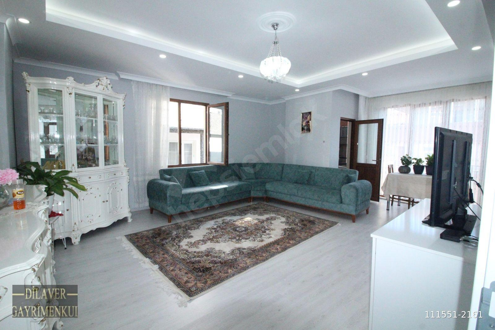 BAHÇELİEVLER'DE EMSALİ NADİR 3 YILLIK 3+1 165M2 GÜNEY CEPHE KAT MÜLKİYETLİ