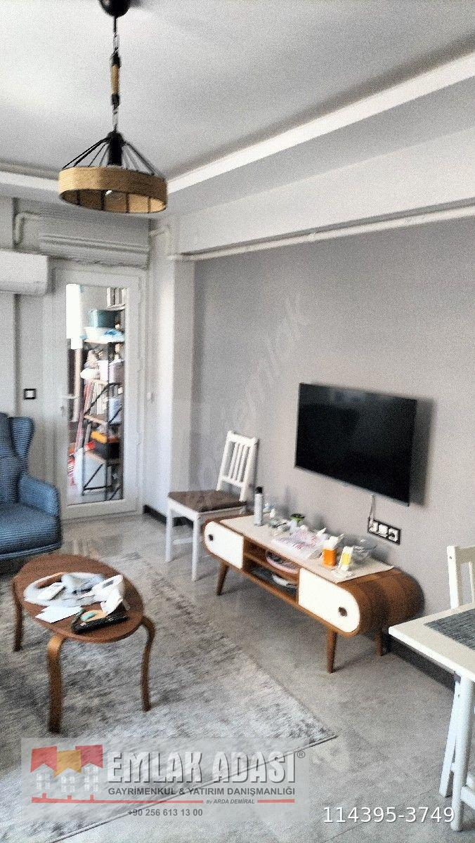 AYDIN KUŞADASI CUMHURİYET MAHALLESİ'NDE SATILIK 1+1 ARA KAT DAİRE
