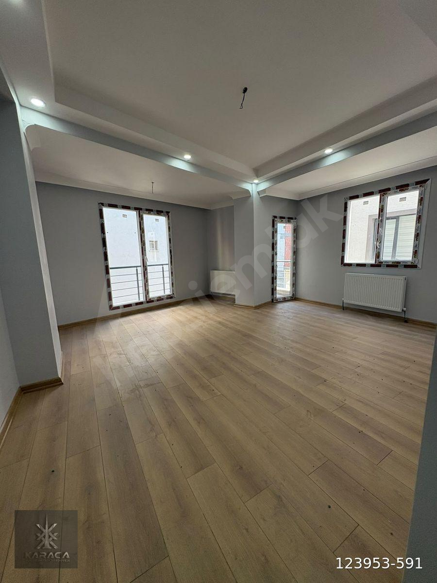 Merkezi Konum 2+1 90 M2 Sıfır Arakat Daire Metrobüse 5 DK