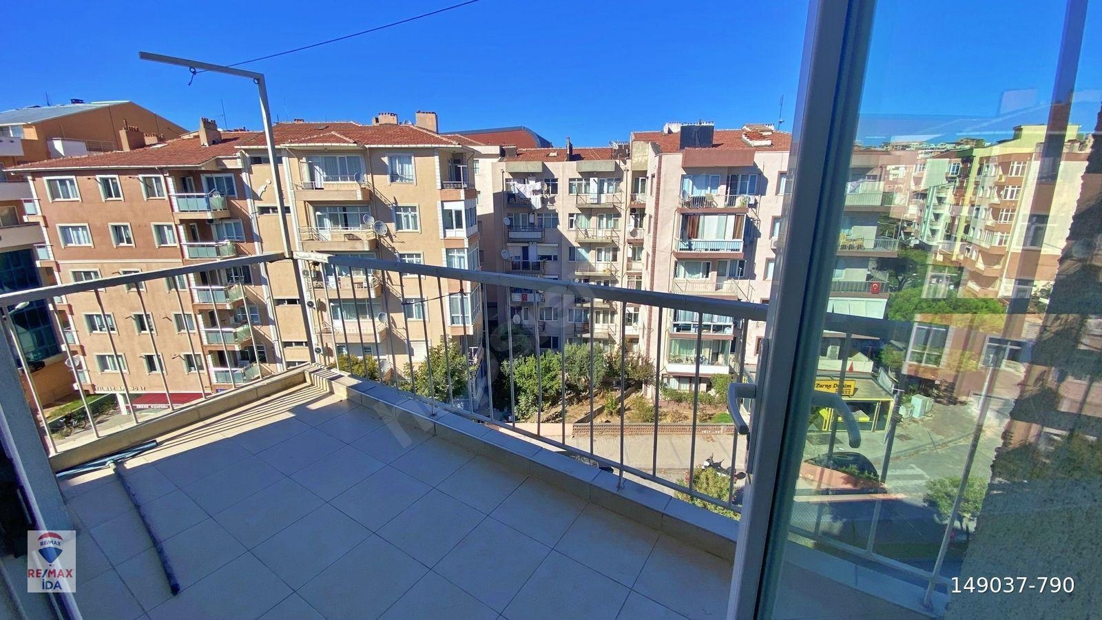 Cevatpaşa PiriReisCaddesi Kordon Civarı 3+1 Eşyalı Kiralık Daire