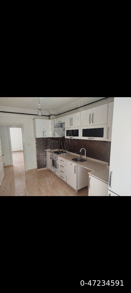 Esenli Caddesi üzerinde sahibinden satılık 2+1 daire