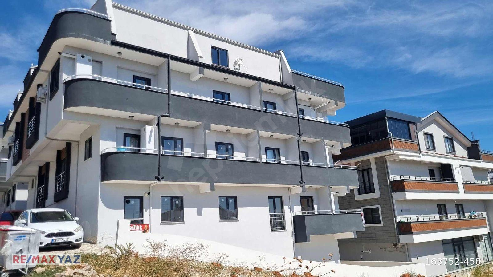 REMAX YAZ'DAN 1.SAKARYA MAH.DE 2+1 SATILIK SIFIR DAİRE