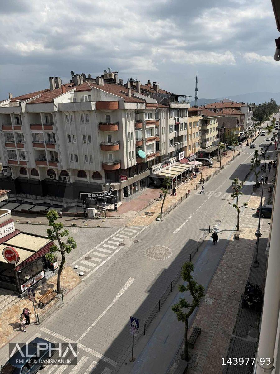 ALPHA EMLAK'TAN NİHAT KANTARCI CADDESİNDE KİRALIK 3+1 DAİRE
