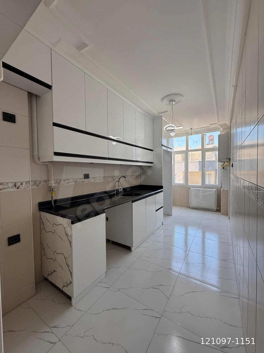 ÇUKUROVA BEYAZ EVLER MH 2+1 GENİŞ OTURUMLU CAZİP DAİRE