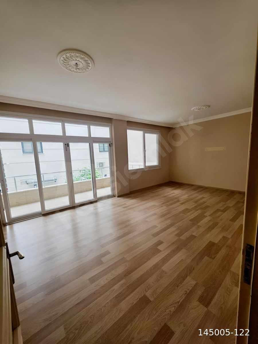 AİLE APARTMANIN DA KAYMAKAMLIĞA YAKIN 3+1 TEMİZ KİRALIK DAİRE