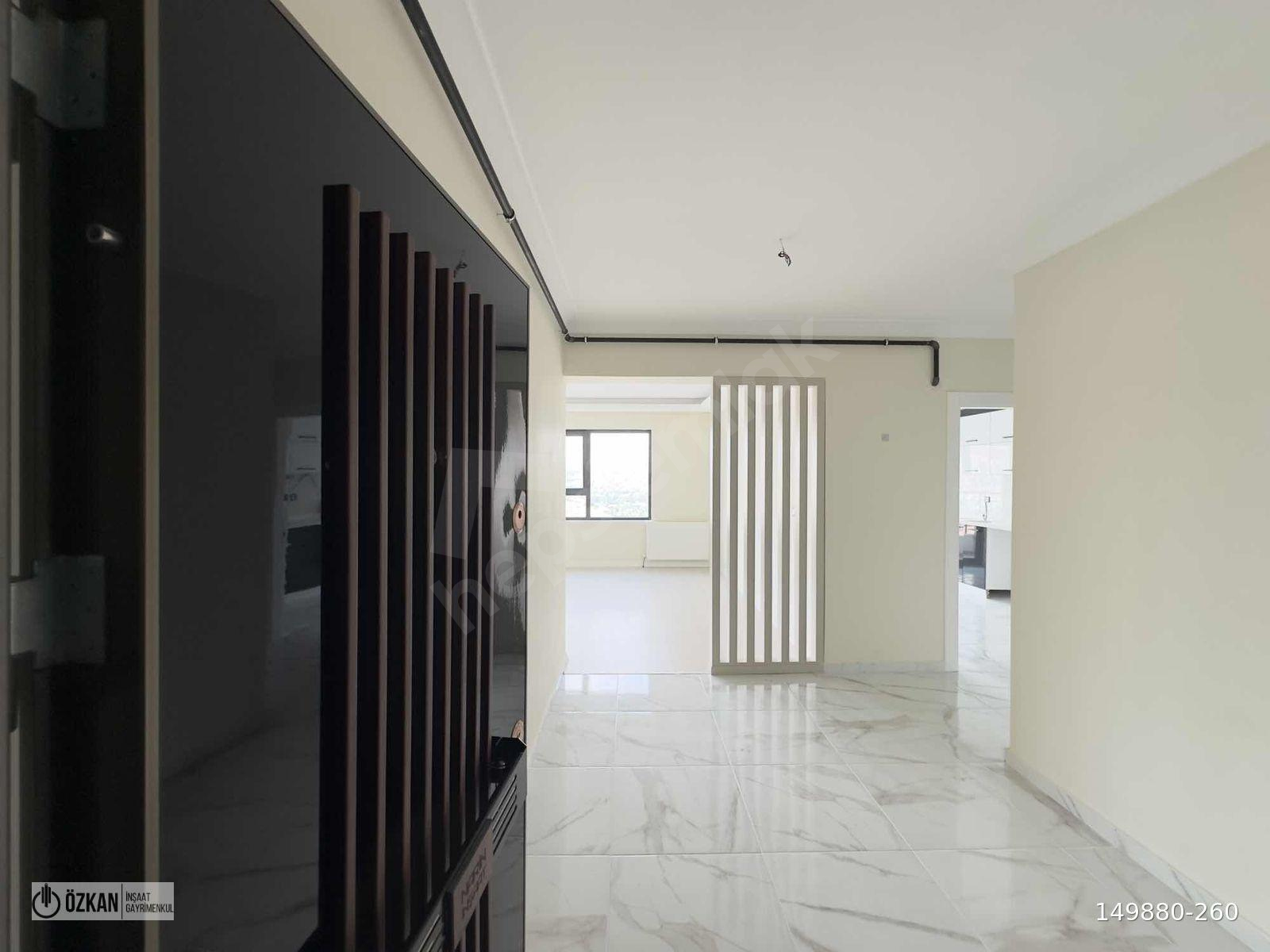 NARİN EVLER SİTESİNDE ÖN CEPHE GENİŞ 3+1 LÜKS DAİRE