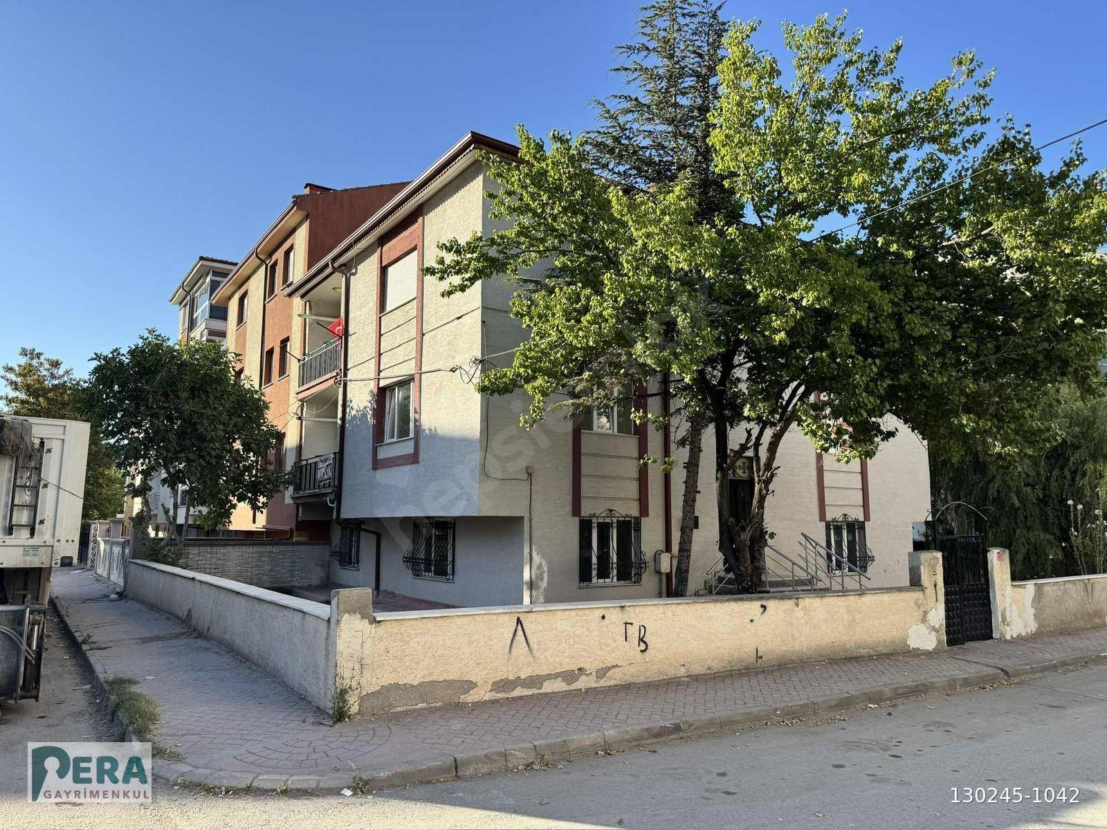 PERA'DAN EMEK MAH. ERTAŞ CAD. YAKINI KİRALIK 3+1 BAHÇELİ DAİRE