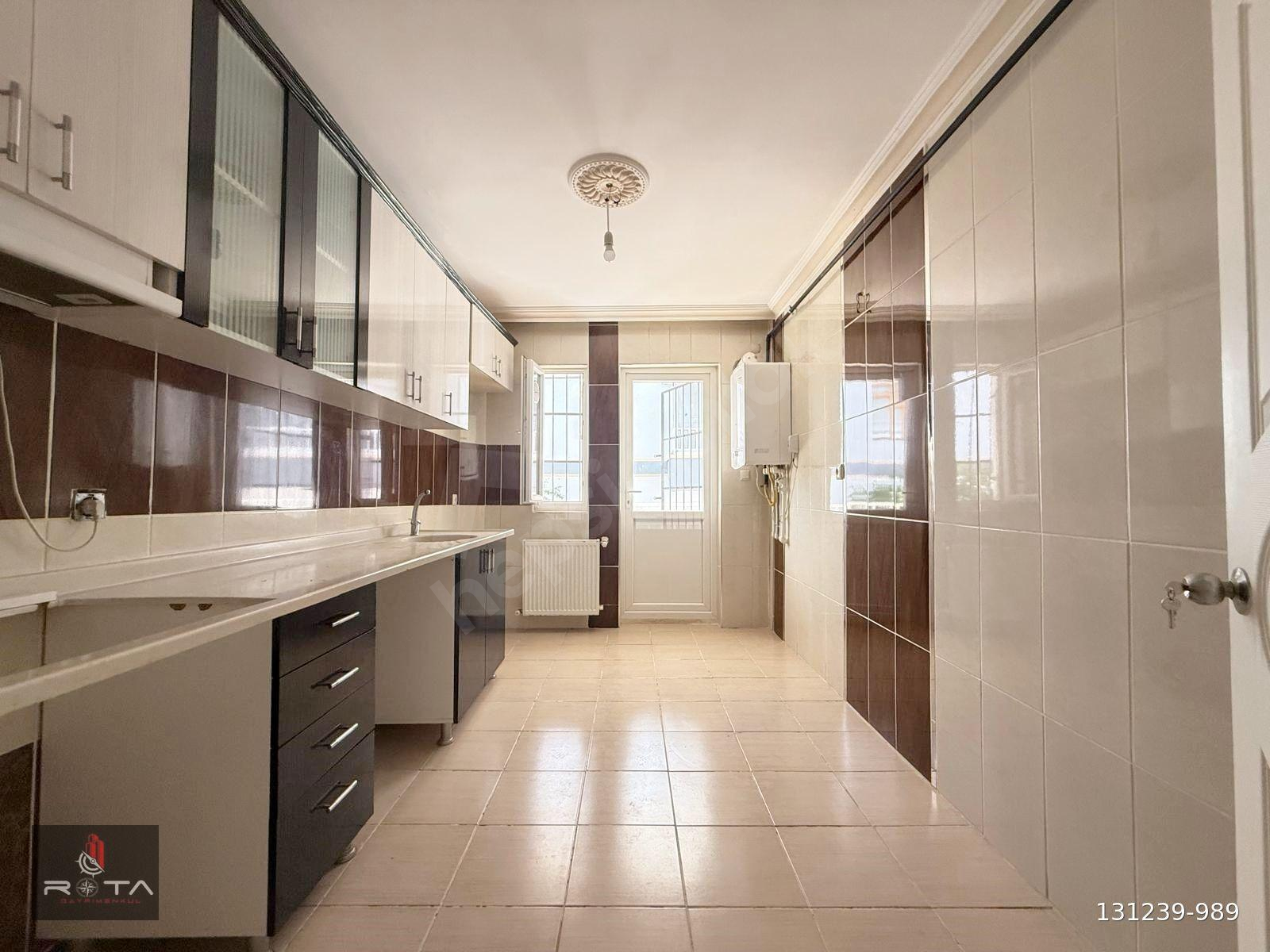 SEYİTLER VE PORSUK CD. ARASI 1.KATTA ASANSÖRLÜ ÇİFT BALKON 3+1