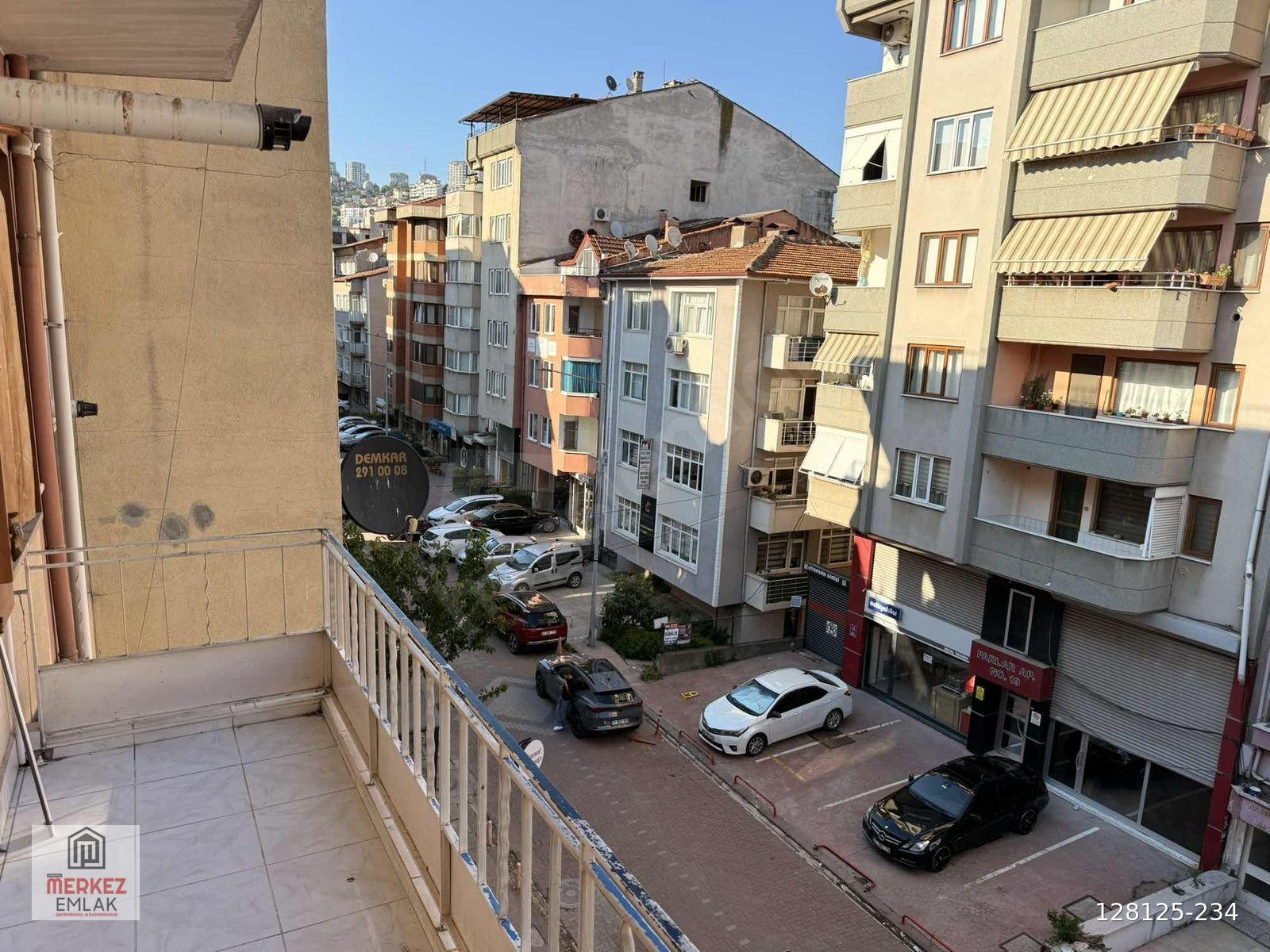 İzmit Merkez'de KİRALIK 3+1 Arakat DAİRE