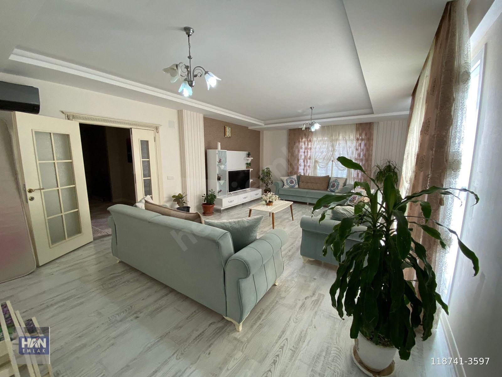 Han Emlak'tan Akdeniz Mah'de muhteşem peyzajlı Lüx Site İçi 4+1