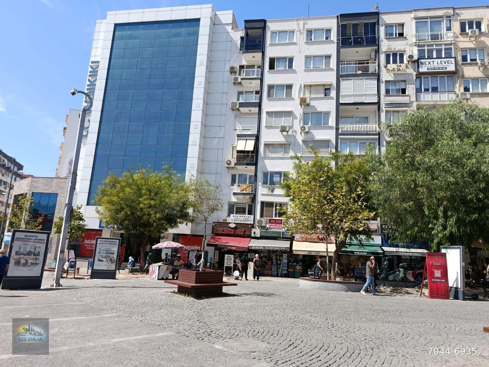 EGE EMLAK'TAN BORNOVA HÜKÜMET KONAĞI KARŞISI 3+1 ARAKAT DAİRE