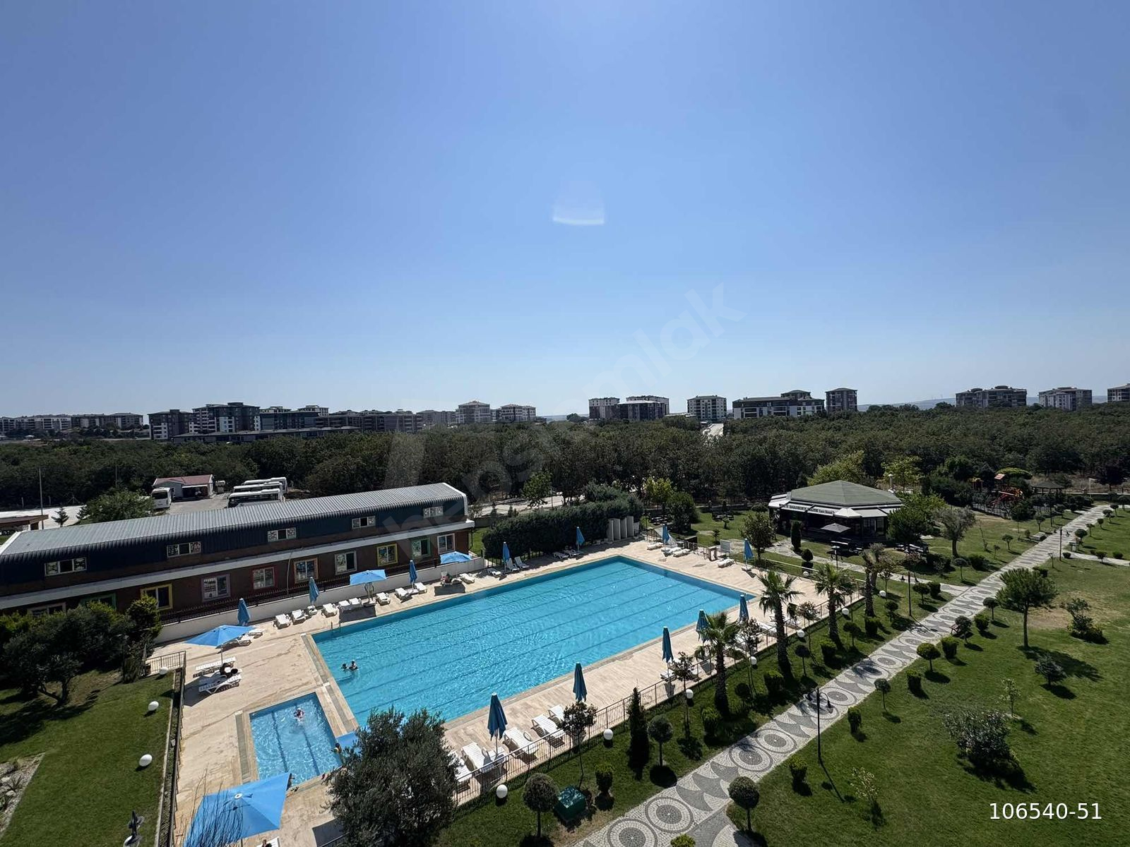 FIRSAT ! FOREST CİTY 2 'DE HAVUZ MANZARALI SATILIK 3+1 DAİRE