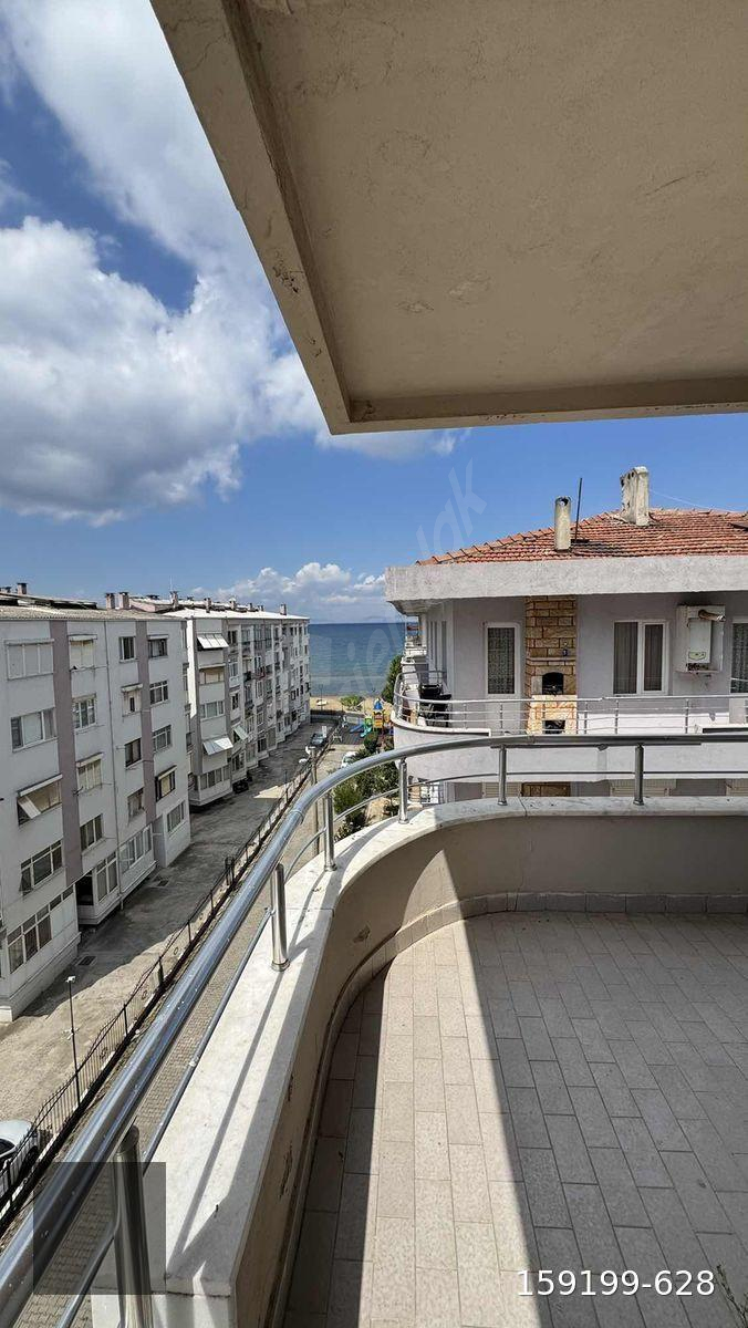 YERLİTÜRK'TEN ÇİFTLİKKÖY SAHİL MH. DENİZE 50m 3+1 EŞYALI KİRALIK
