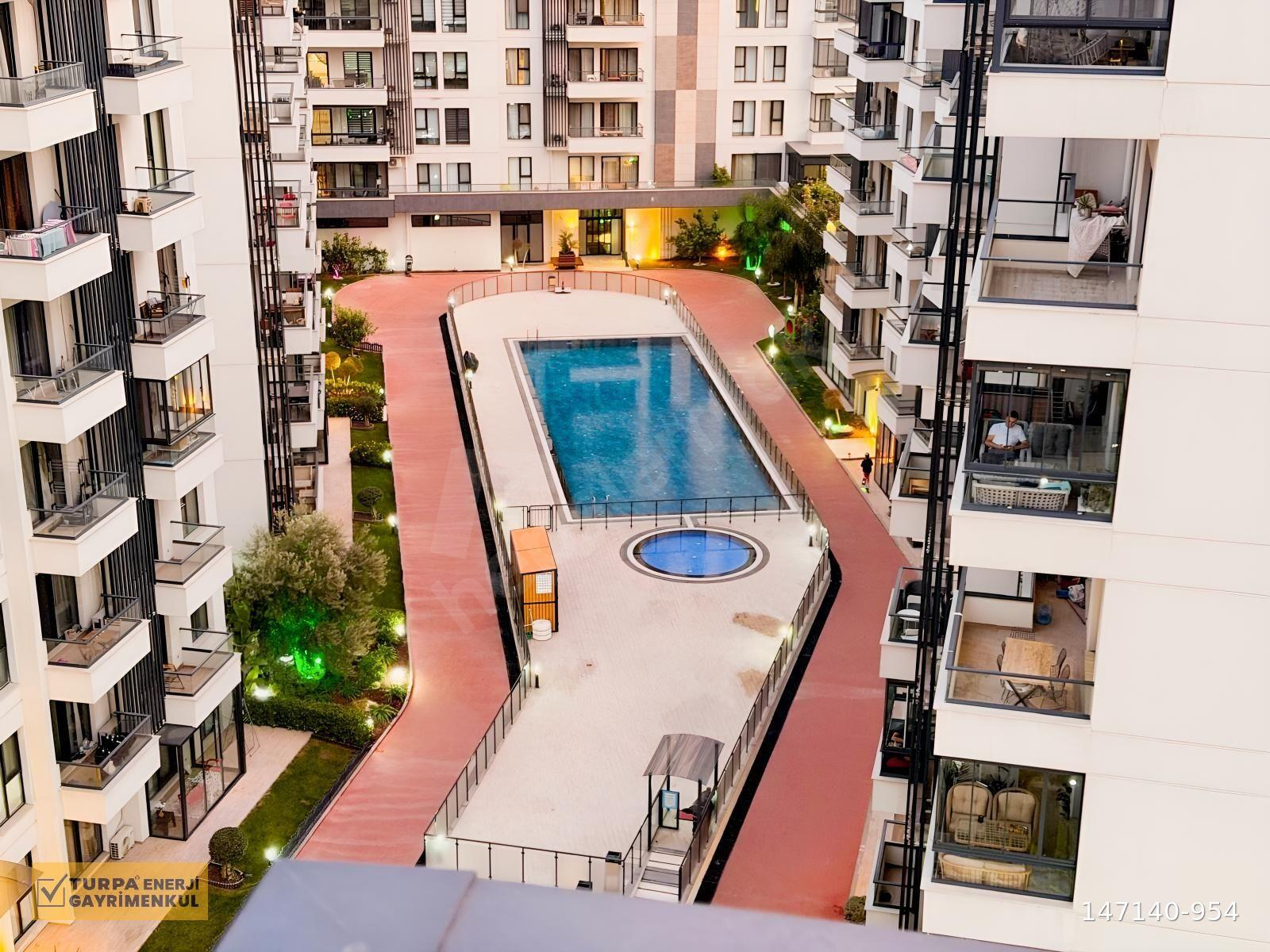 Park Yaşam Bornova Sitesi Havuz cephe 1+1 arakat daire