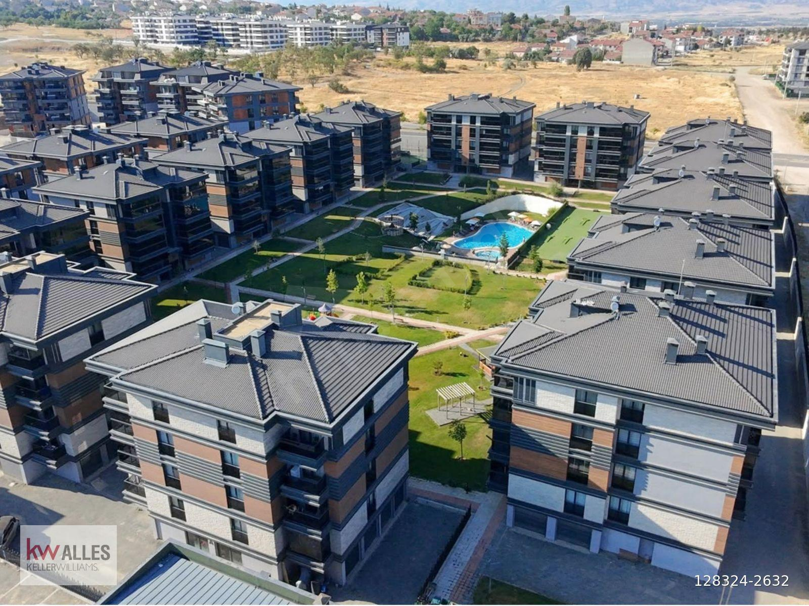 KW ALLES'TEN VADİŞEHİR MAH. ESVADİ KONUTLARINDA SATILIK 3+1 DAİRE