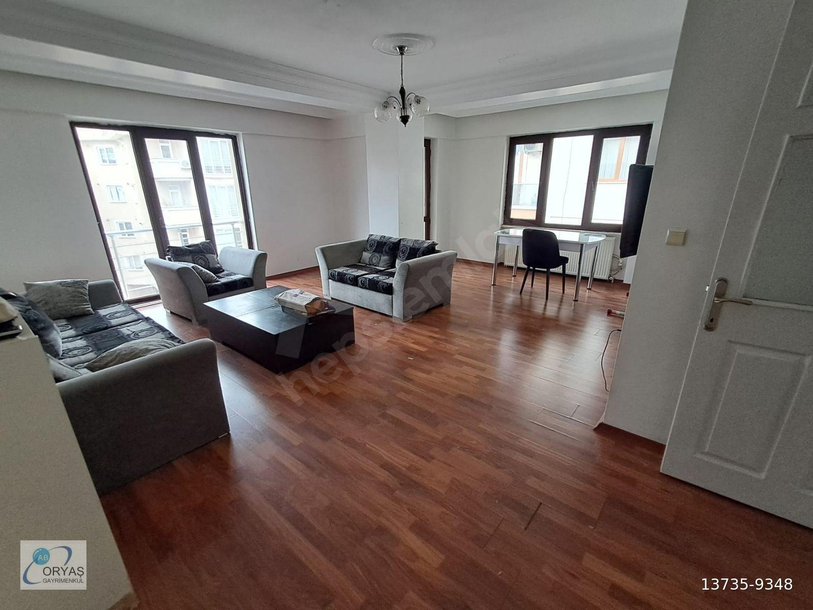 ATAŞEHİR İNÖNÜDE YURTSEVER CADDESİ ÜZERİNDE 130m2 3+1 ARAKAT
