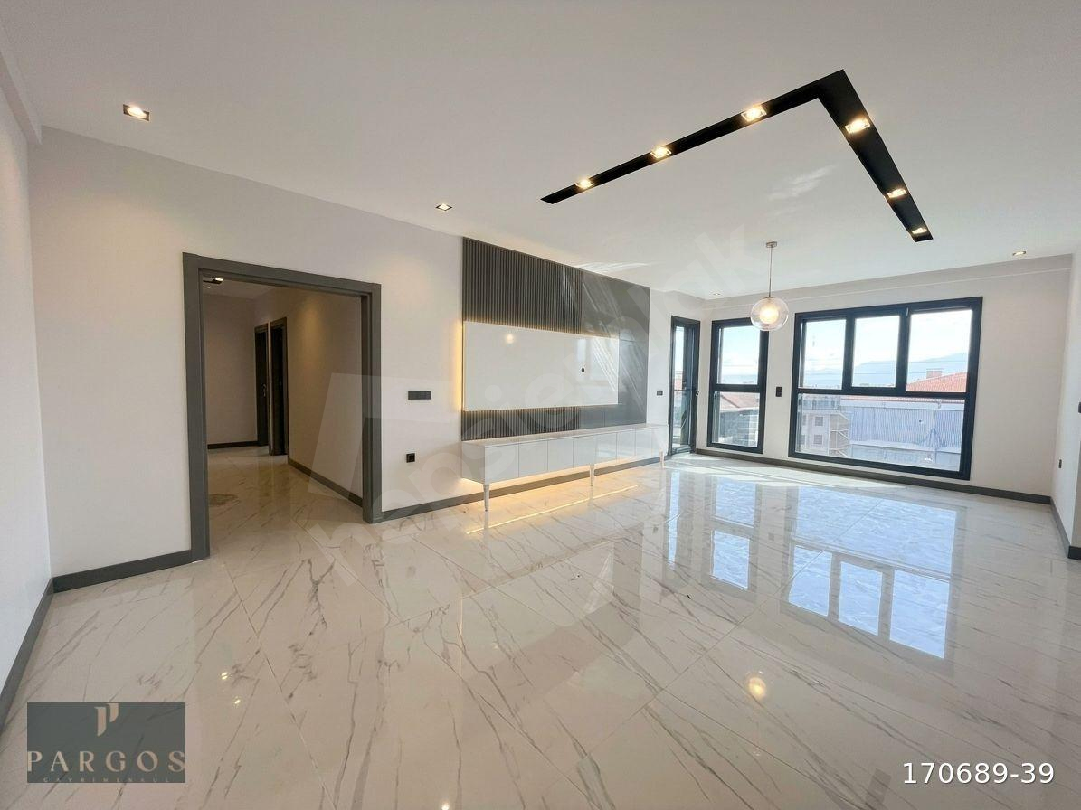 PARGOS'TAN YENİŞAFAK'TA 4+1 200m² KİRALIK DAİRE