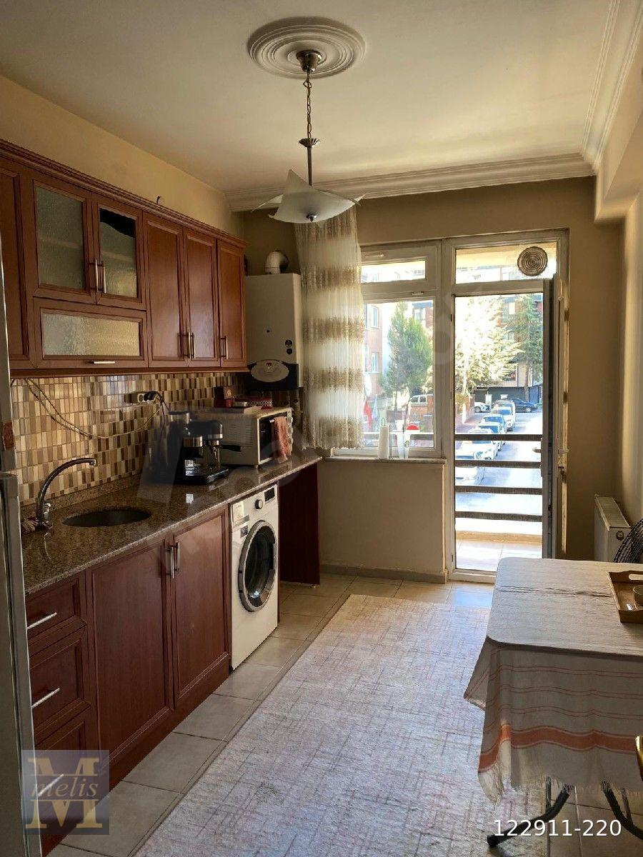 SEYLAP CD.ÜZERİNDE ANADOLU ÜNİVERSİTESİ ,ESPARK YAKINI 2+0 KOMBİLİ DAİRE